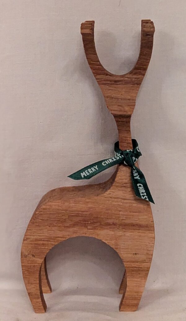 Small Oak Reindeer (200x90x40mm)