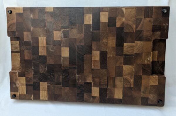 Solid Walnut End Grain Chopping Board with inset handles 625x385x80mm - Image 2