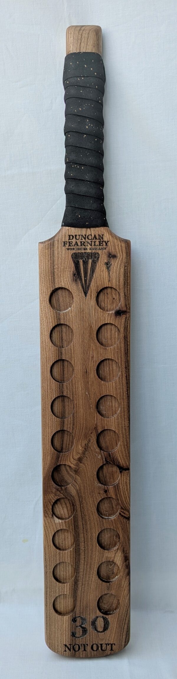 Cricket Bat Shot Board (customisable up to 20 shots) complete with acrylic shot glasses and personalisation. 825mmx120mmx35mm - Image 2