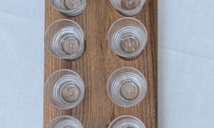 Cricket Bat Shot Board (customisable up to 20 shots) complete with acrylic shot glasses and personalisation. 825mmx120mmx35mm