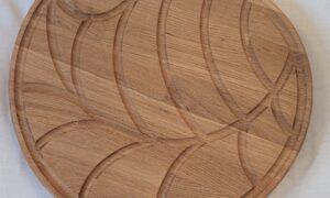 Oak Leaf Design Chopping Board 360x390x40mm