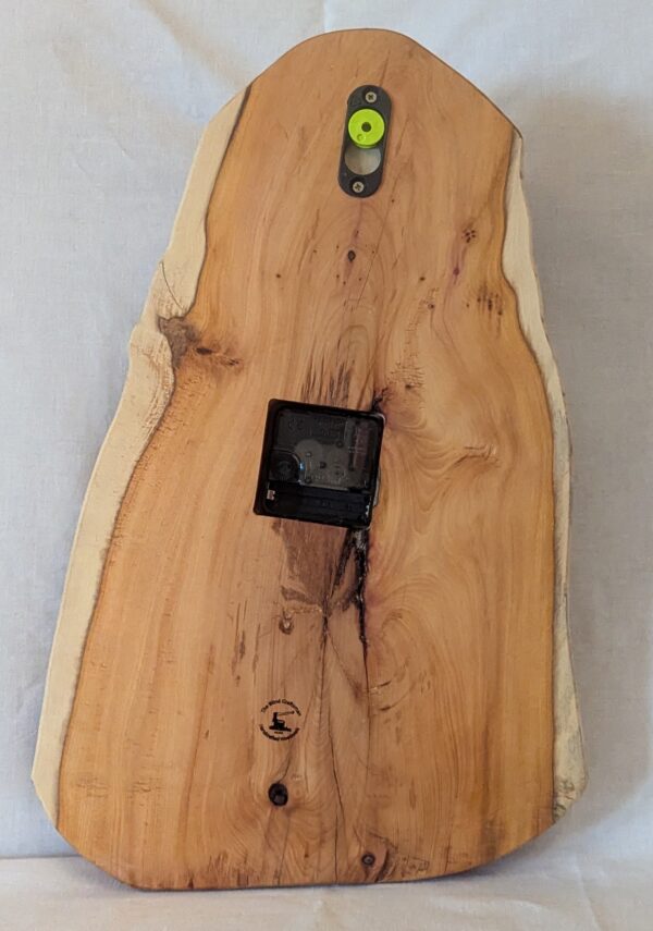 0161 Yew with Golden Brown Epoxy Clock. 425x270x30mm. 2.4kg £65 - Image 2