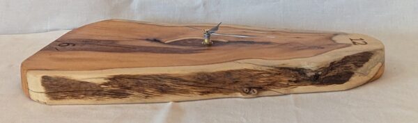 0161 Yew with Golden Brown Epoxy Clock. 425x270x30mm. 2.4kg £65 - Image 3