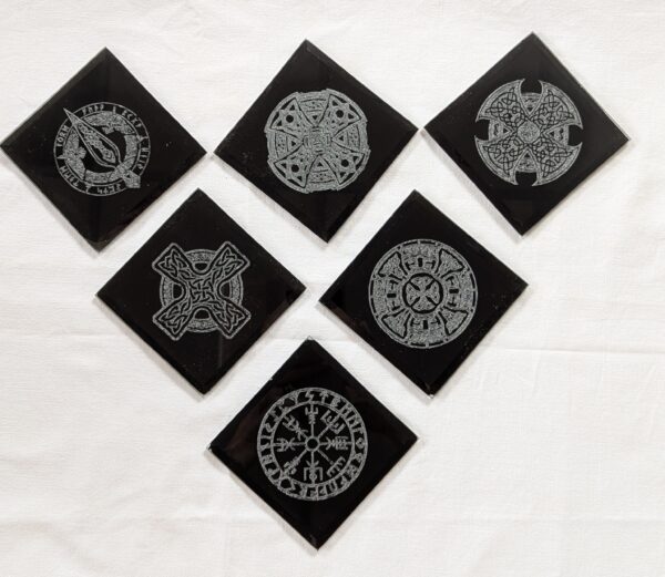 Glass Celtic Engraved Coasters (set of 6). Set 1. 100x100x2mm. - Image 2